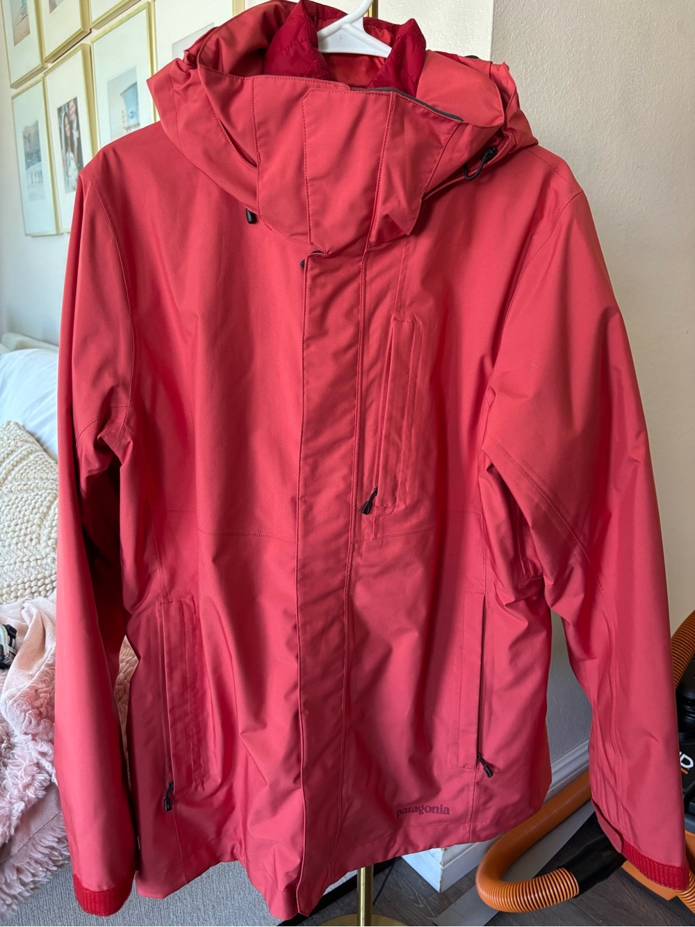 Patagonia Women's Coral-Red Waterproof Ski Jacket with Hood 2 jackets